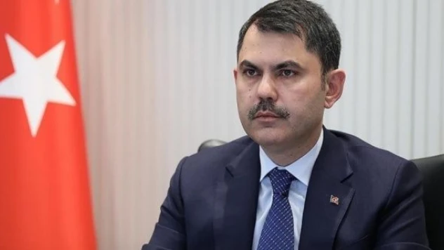 Bakan Kurum: "Van Gölü'nden 500 bin metreküp dip çamuru çıkartıldı"