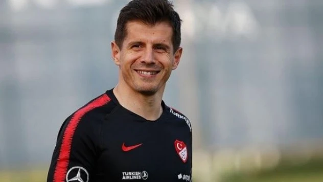 Emre Belözoğlu UEFA'dan neden men edildi?