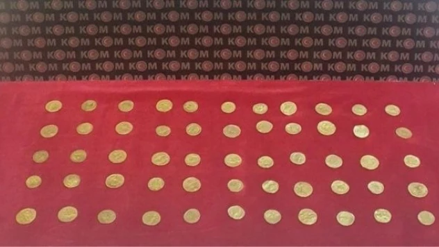 Erzincan'da çok sayıda altın sikke ele geçirildi