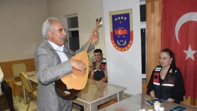 Karslı aşıklar kadına yönelik şiddet için atıştı