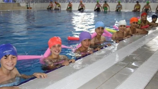Şemdinli'de yüzme bilmeyen kalmayacak!