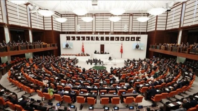 Sosyal Medya Yasası'nın 12 maddesi daha kabul edildi