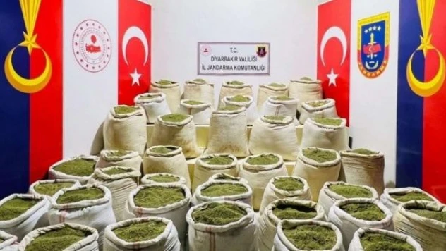 Diyarbakır'da 3,5 ton esrar ele geçirildi!