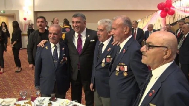 Elazığ'da Cumhuriyet'imizin 99'uncu yılı dolyasıyla resepsiyon düzenlendi