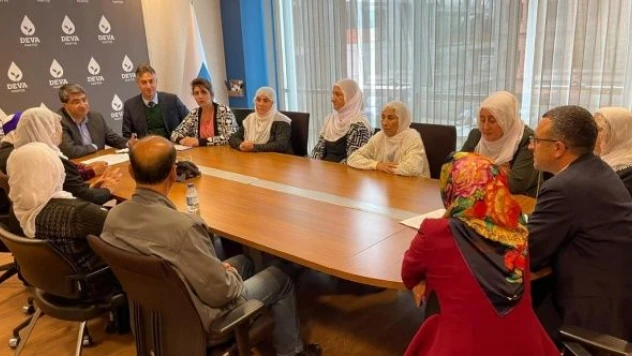Hasta mahpusların aileleri DEVA Partisi'ni ziyaret etti