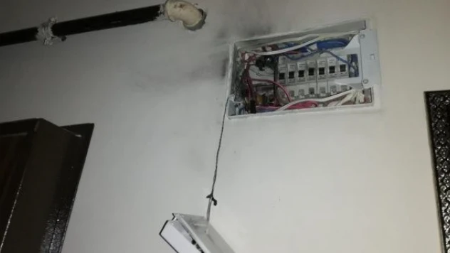 Kars'ta  4 eve yıldırım isabet etti!