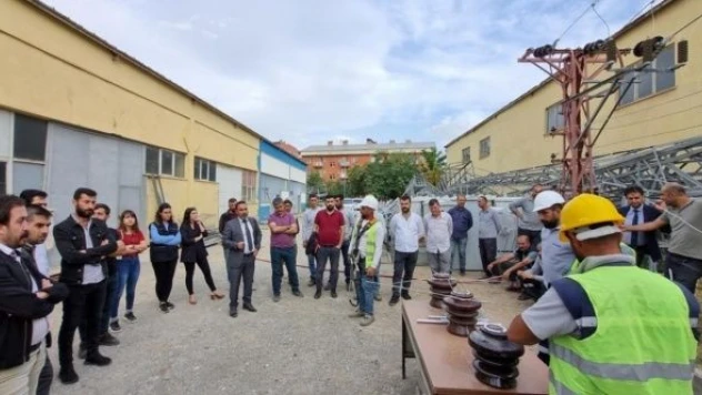 Muş'ta elektrik bakım ve onarım personeline eğitim verildi
