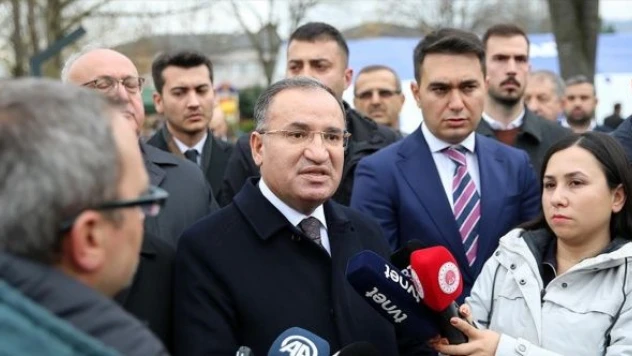 Adalet Bakanı , Gölyaka'da depremden etkilenen vatandaşla buluştu