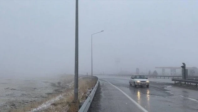 Erzurum-Ağrı kara yolu sise teslim