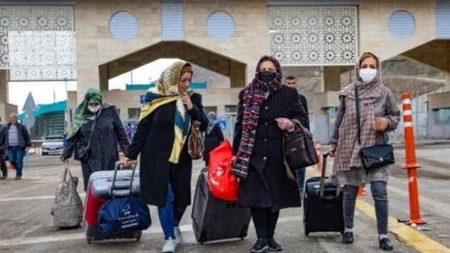 İranlı turistler Van'a akın etti