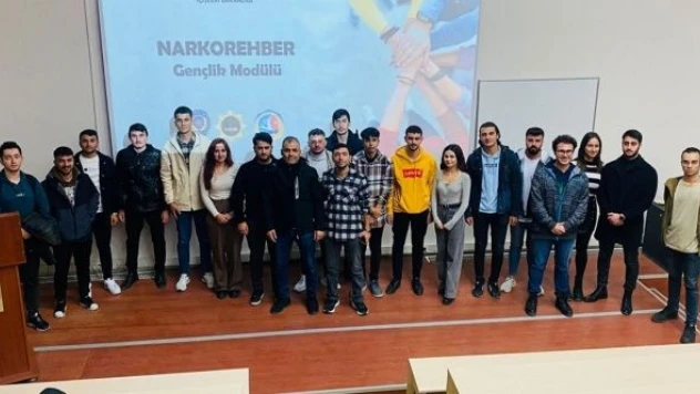 Malatya'da  polis ekiplerinden üniversitelilere seminer