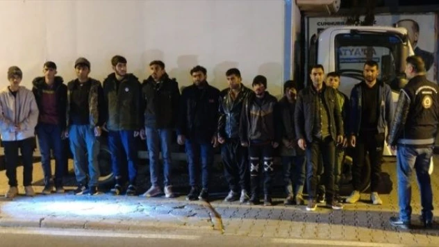 Malatya'da boş araziye bırakılan göçmenler yakalandı