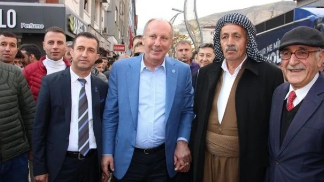 Memleket Partisi Genel Başkanı İnce Hakkari'de esnafı ziyaret etti