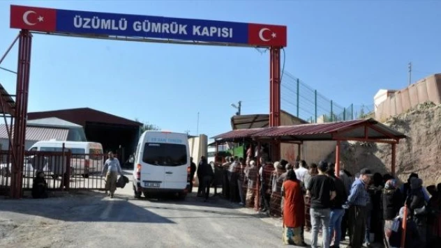 Üzümlü Sınır Kapısı'ndan geçişler arttı