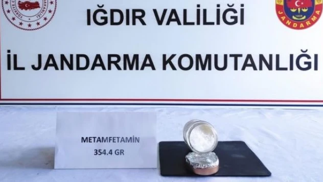 Van'dan Kars'a salça şişesinde uyuşturucu taşıdılar