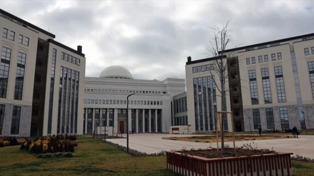 Yargıtay, terör örgütü elebaşı lehine slogan atan sanığa verilen beraati bozdu