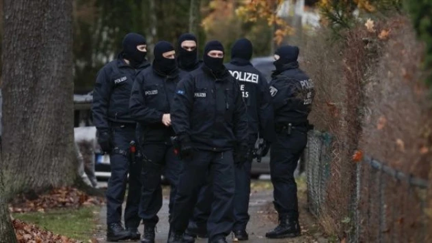 Almanya'da silahlı darbe planı  : 8 tutuklu