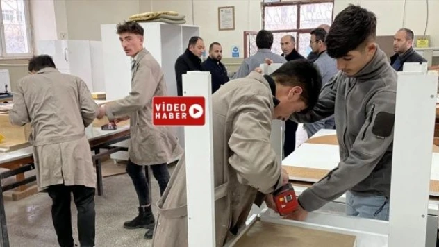 Ardahan'da mesleki eğitime yatırımlarla nitelikli insan gücü yetiştiriliyor