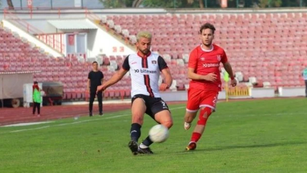 Balıkesirspor: 0- 3: Vanspor