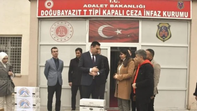 Başkan Acar, İnsan Hakları Günü'nde cezaevi mahkumlarını ziyaret etti