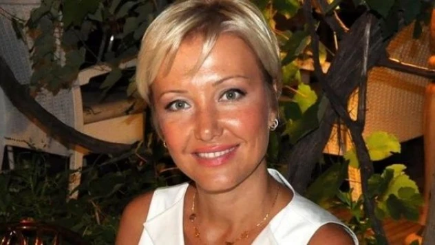 Berna Laçin  "Bana yeniden şarkılar söyleyen kadın kim? Meryem Ana mı?"