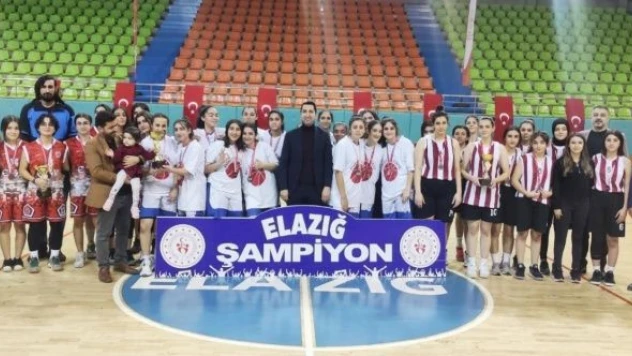 Elazığ'da Basketbol Yerel Lig U18 Kız - Erkek müsabakaları son buldu