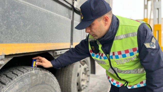 Jandarma ekipleri kış lastiği denetiminde