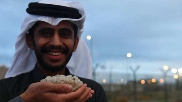 Kuveyt'te dolu, Suudi Arabistan'da kar yağdı, Türkiye'ye kış gelmedi