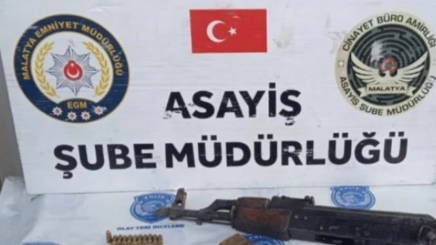 Malatya'da uzun namlulu silah ile tabanca ele geçirildi