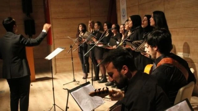 'Şarkılar Bizi Söyler, Biz de Şarkı Söyleriz' projesi kapsamında konser verildi