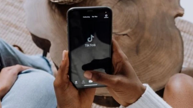 TikTok'ta videolar yatay izlenecek