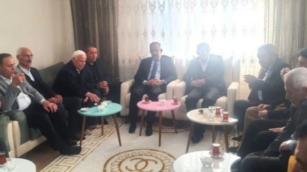 Aşiret liderleri husumetli aileleri barıştırdı