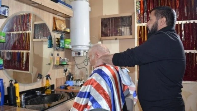 Çeyrek asırlık berberden engelli ve yaşlı vatandaşa ücretsiz hizmet