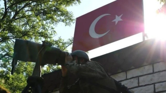 Hudut Kartalları Yunanistan'a kaçan teröristleri avladı