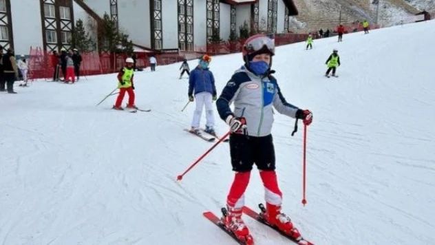 Kış Erzurum'a yaradı: Palandöken cıvıl cıvıl