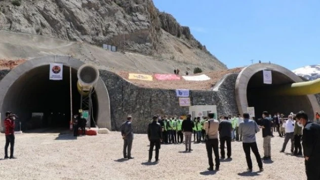 Kop Dağı Tünelinde ışık görünmeye başladı
