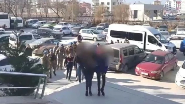 Van'da 12 adreste uyuşturucu operasyonu