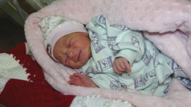 Yeni yılın ilk bebeği Van'da dünyaya geldi