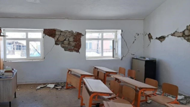 Bingöl'de ağır hasar alan iki okulda taşımalı eğitime geçildi