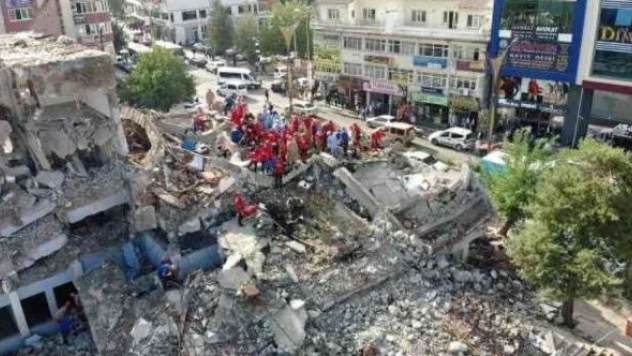 Depremden etkilenen Bingöl köylülerini sesini duyuramıyor