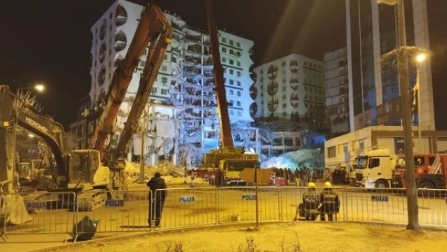 Diyarbakır Galeria'da bir kişinin daha cansız bedeni çıkarıldı