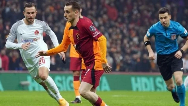 Galatasararay: 3 - Ümraniyespor: 2