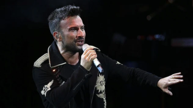 Megastar Tarkan'dan deprem mesajı