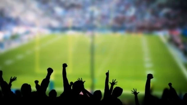 Tribünlerden yükselen ''Hükümet İstifa'' sloganlarına siyasetçilerden tepki