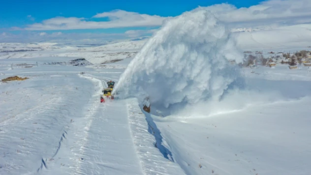 Van'da 272 yerleşim yerine ulaşım kapandı