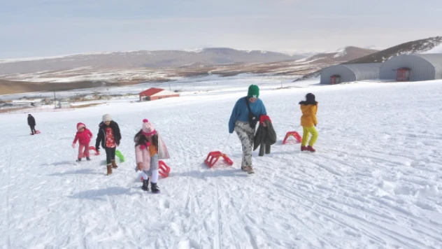 Van'da depremzede çocuklar için moral etkinliği