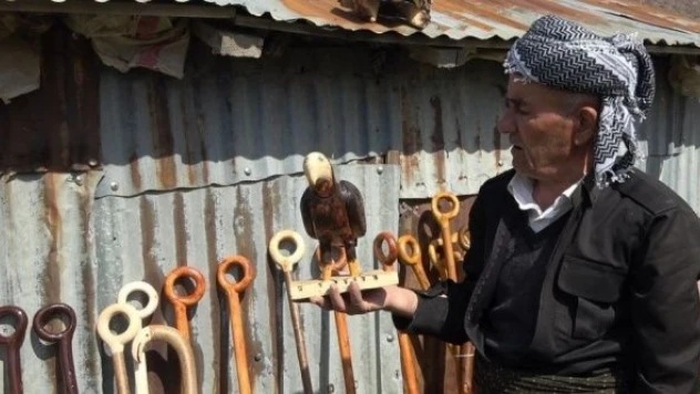 Dedelerinden öğrendikleri işle ekmeklerini kazanıyorlar