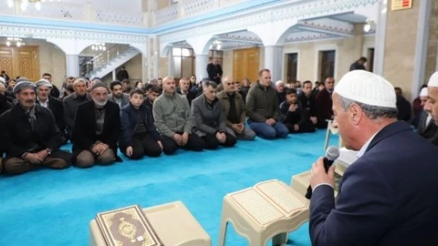 Doğu'da Berat Kandili dualarla idrak edildi