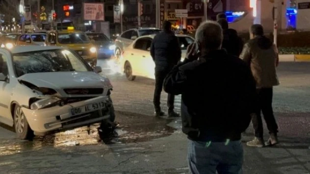 Elazığ'a babasının cenazesini almaya gelen depremzede kaza yaptı