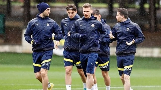 Fenerbahçe derbi hazırlıklarına başladı